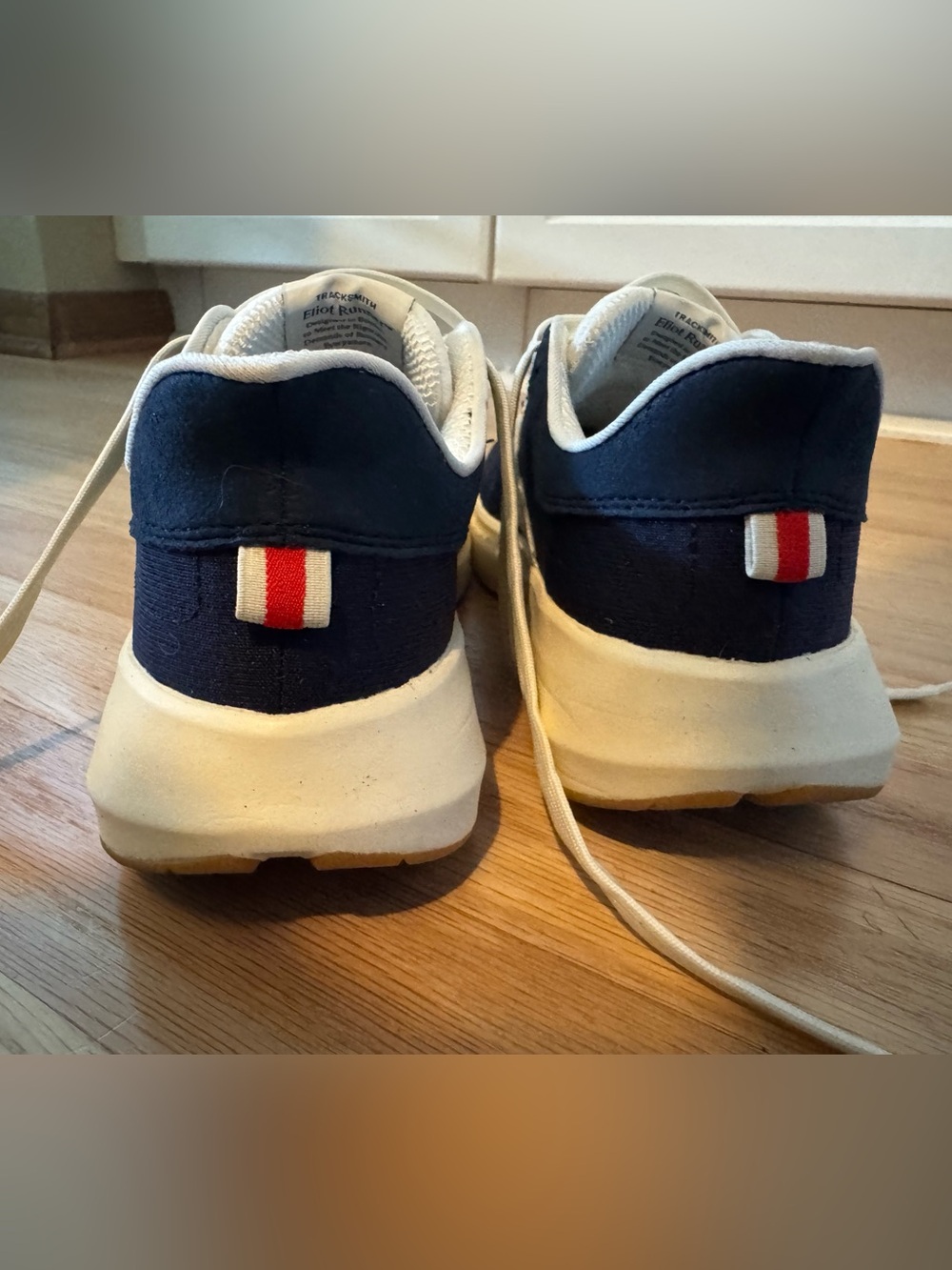 Tracksmith Eliot Runner - Picture 6 of 9